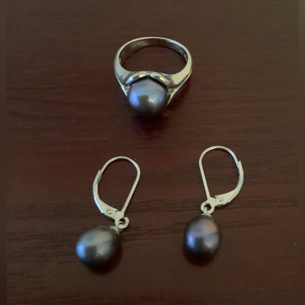 Bundle of 3 Matching Rings/Earrings (Black, White and Pink)